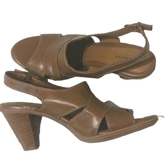 Attention Sandals 10M Open Toe Strap Back Chunky Heels Business Classic Normcore - Picture 1 of 10